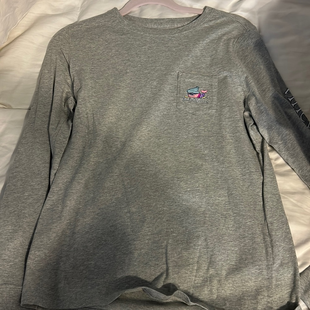 vineyard vines snowboarding whale shirt